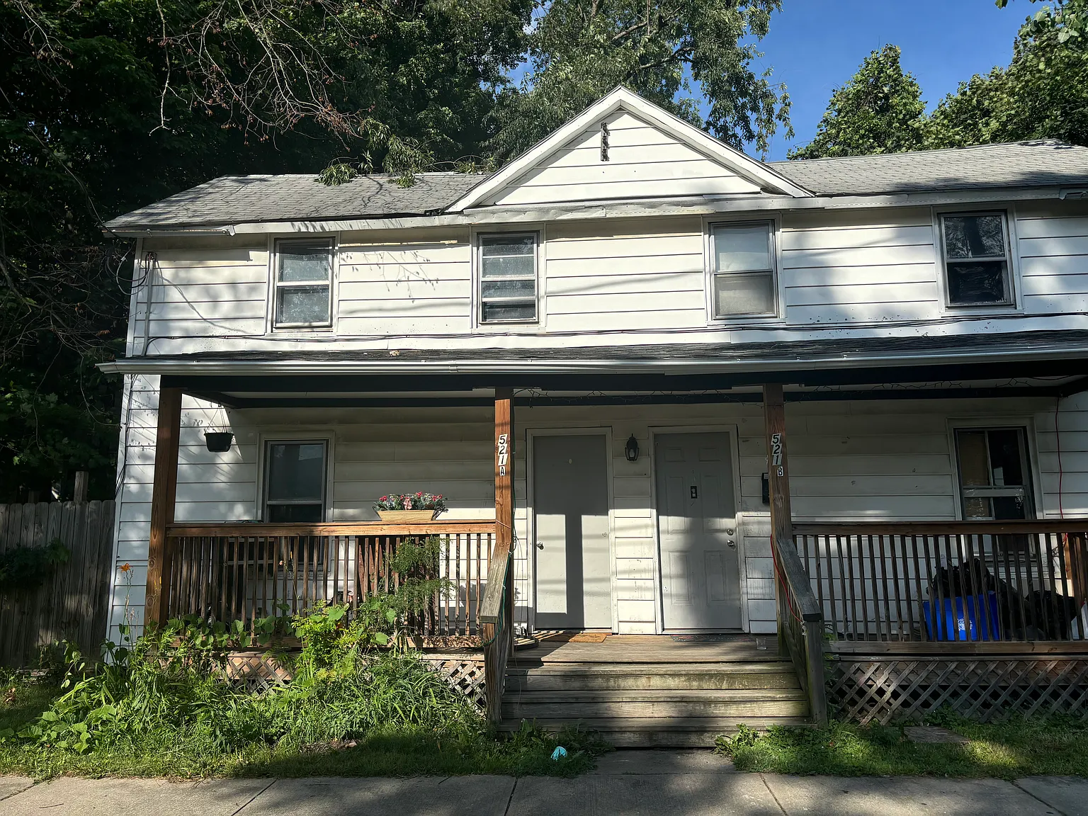 3 bed, 1.5 bath, 1100 sqft, $1,250 — Photo 2