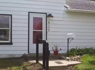 825 Page St, Iowa City, IA 52240
