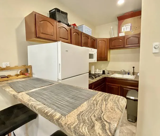 61 Clarendon St #5 — Photo 5