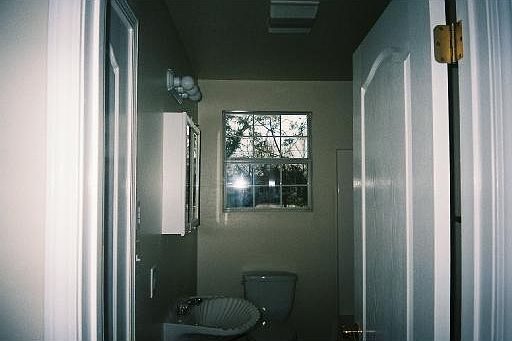 4th image of 709 N Claiborne St
