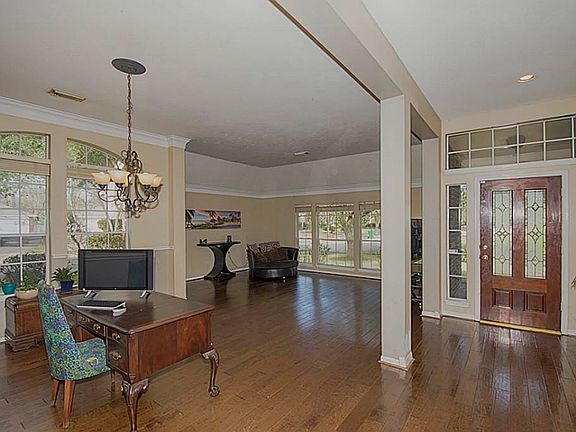 2nd image of 2617 Cypress Ct