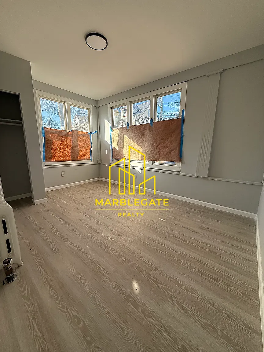 4 bed, 1.5 bath, $2,495 — Photo 4