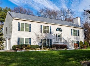 12 Butternut Ln, Hopewell Junction, NY 12533