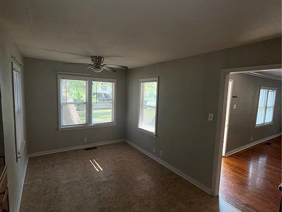 4th image of 3132 Grand Ave