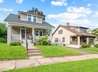 28 Thomas St, West Hartford, CT 06119
