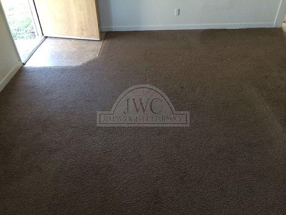 3rd image of 909 S 6th St