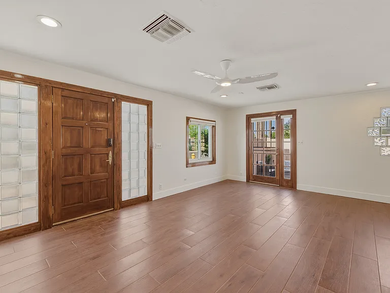 2241 E Harvard St — Photo 4