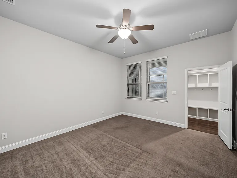 7513 Sunset Blvd — Photo 29