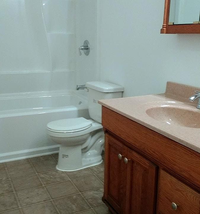 1st image of 801 S Crisp Ave