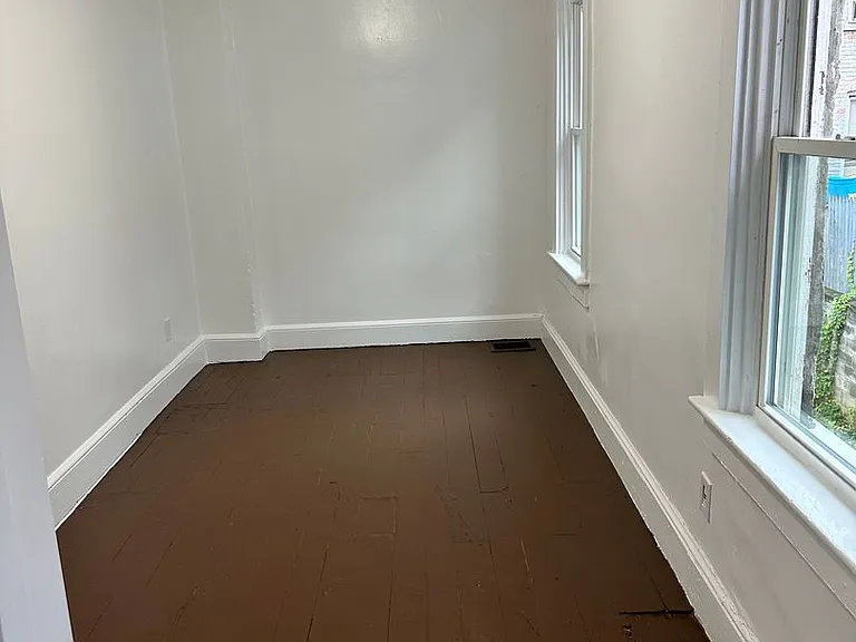 412 Locust St — Photo 15