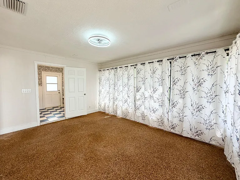 3950 Baldwin Dr — Photo 8