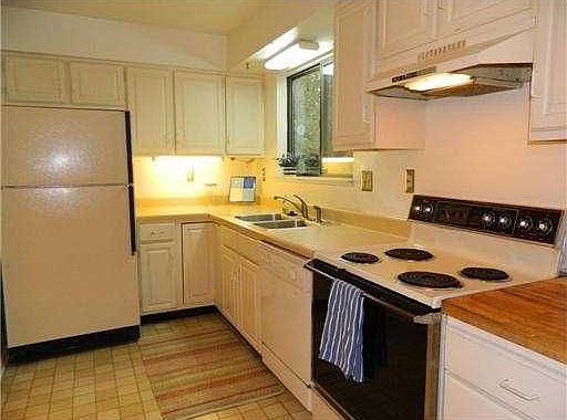 4th image of 4808 Pearl St