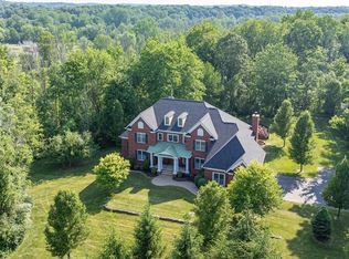 43 Lyndon Rd, Fairport, NY 14450