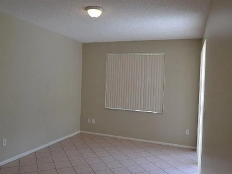NW 158th Lane, Pembroke Pines — Photo 4
