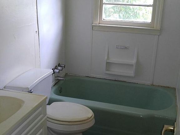5th image of 912 Monte Vista Ln
