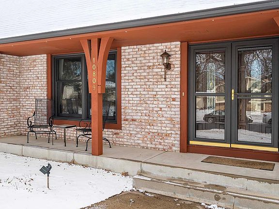 4th image of 10809 Emerson Rd S