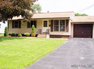 526 Willow Dr, Utica, NY 13502