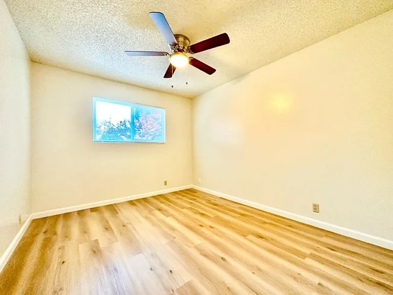 508 W Sacramento Ave — Photo 6