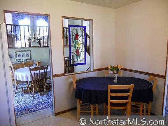 3rd image of 1009 Meadowwood Drive