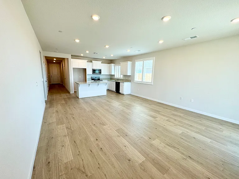 8128 Pasadena Dr — Photo 4