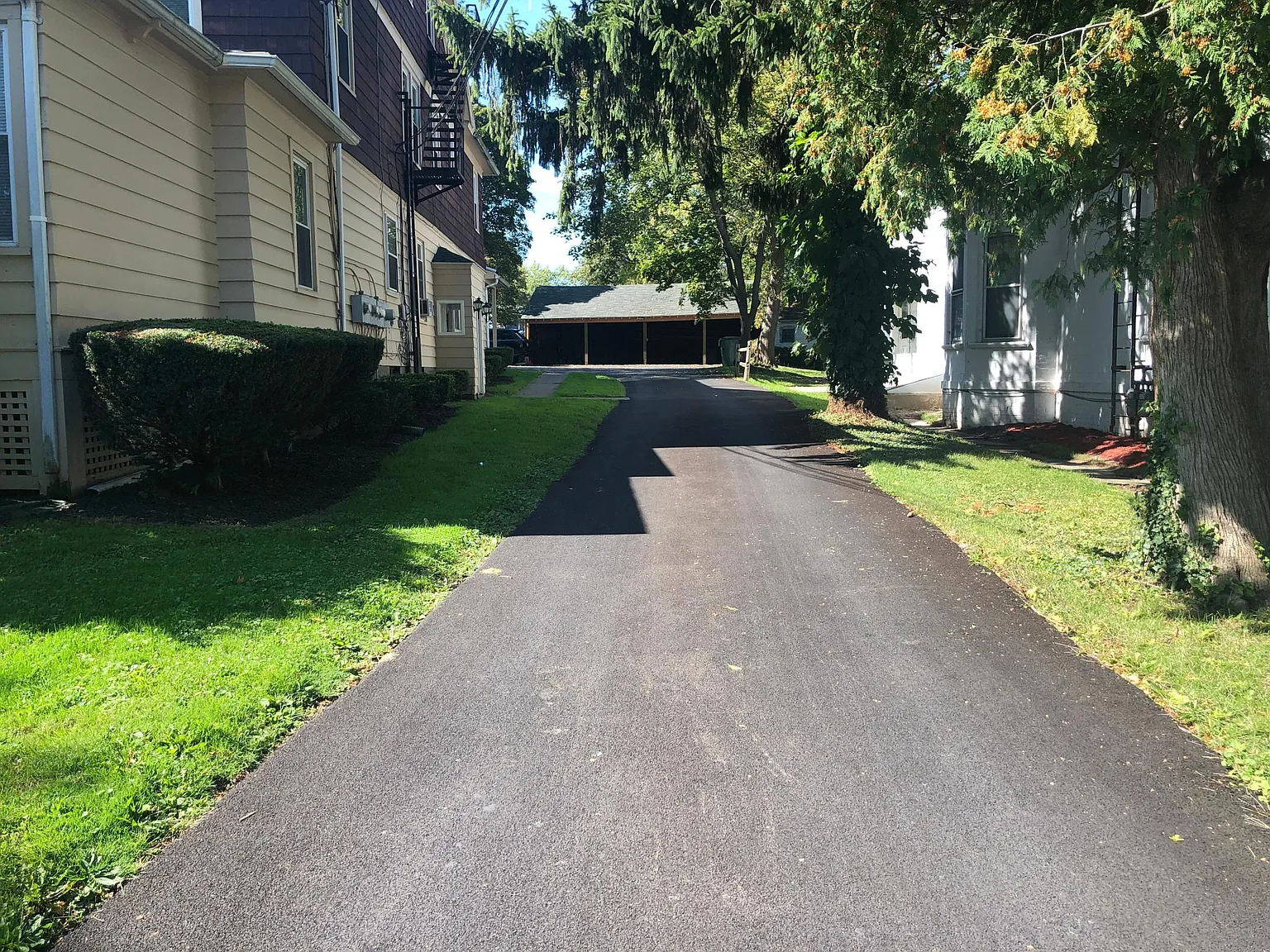 2 bed, 975 sqft, $1,050 — Photo 2