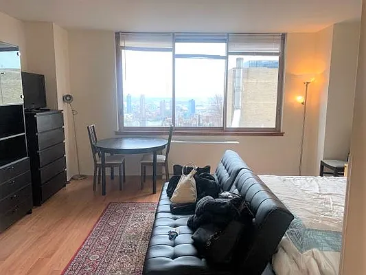 Rented by Douglas Elliman | media 22