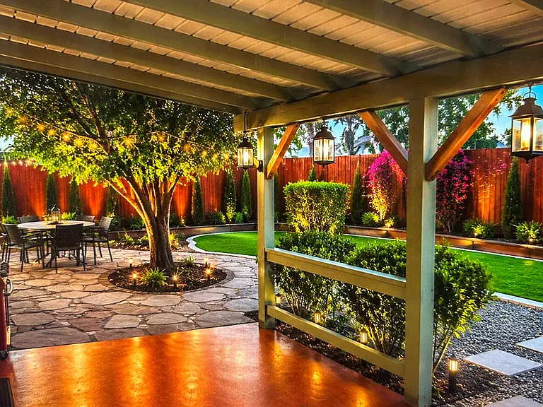 3750 W Altadena Ave — Photo 9