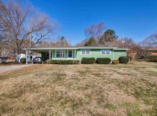 733 Bell Creek Rd, Hiawassee, GA 30546