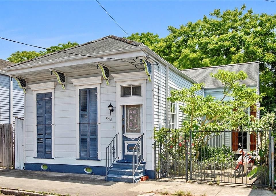 1st image of 825 Desire St