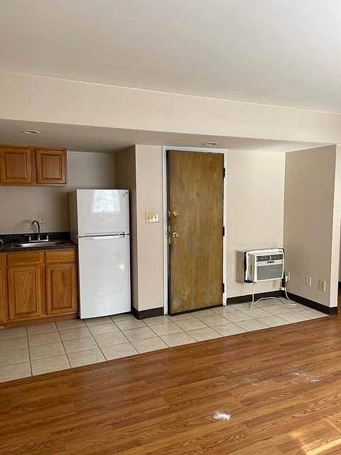 1st image of 2470 N High St APT B4