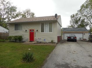 22217 Navaho Ave, Sauk Village, IL