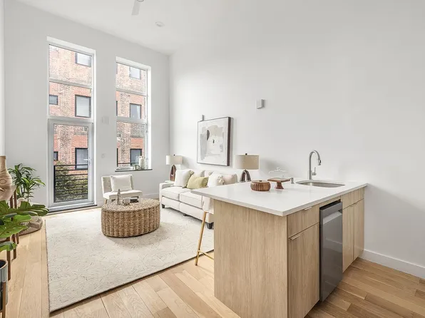 97 Waverly Ave APT 2, Brooklyn, NY 11205