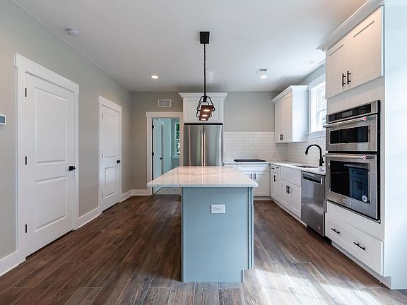 5th image of 22-24 Maple St #22