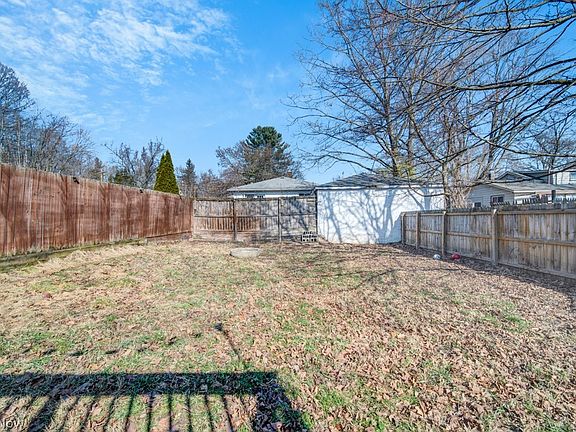 5th image of 2719 Mohican Blvd