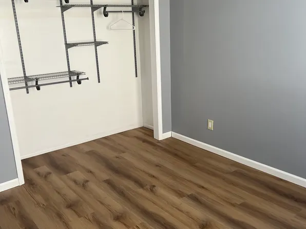18 Taunton St #2, Staten Island, NY 10306