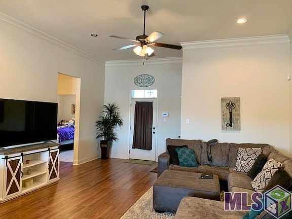 3rd image of 31055 Autumn Lake Dr