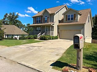 6926 Bucksland Dr, Ooltewah, TN 37363