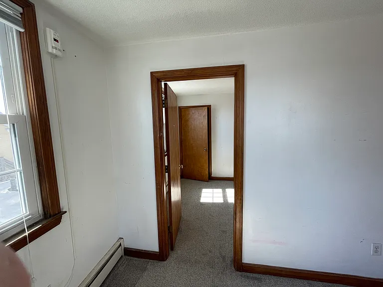 332 Cabot St — Photo 4