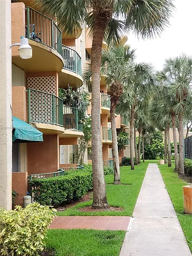 9310 Fontainebleau Blvd #112 Photo 1