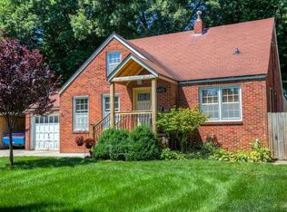 4020 70th St, Urbandale, IA 50322