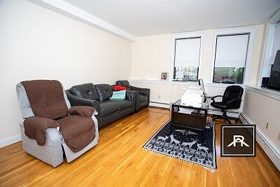 2nd image of 35 Glenville Ter