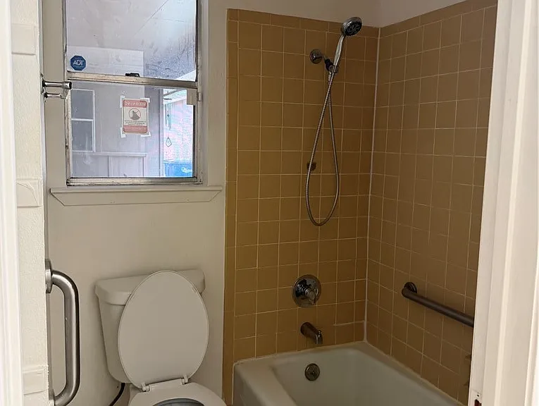 1513 Shannon Cir — Photo 8