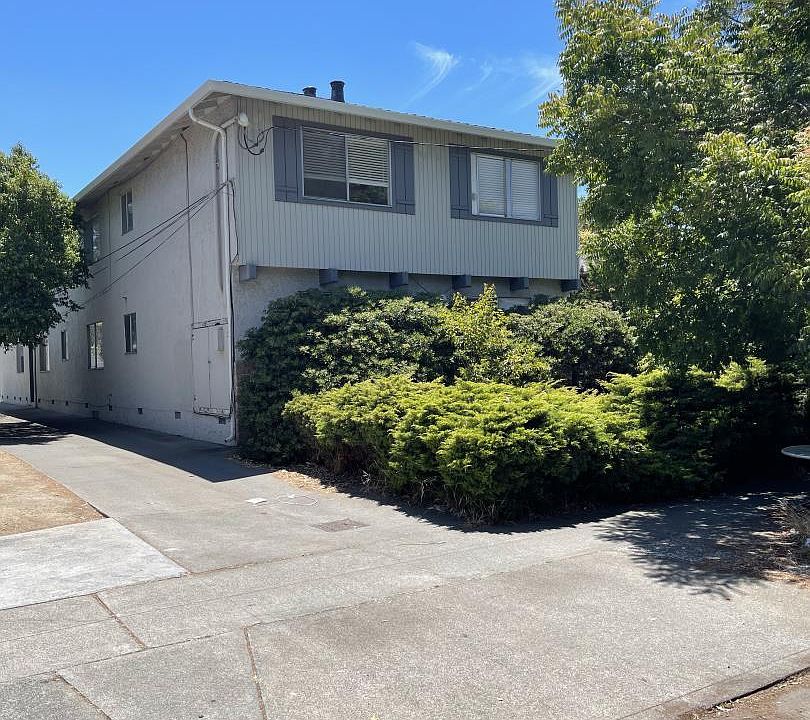 1st image of 2928 Magliocco Dr APT 2
