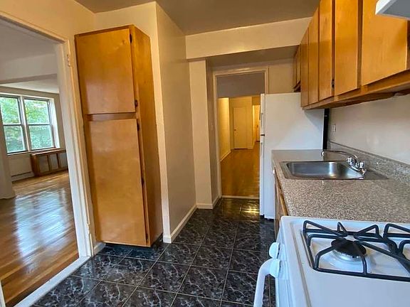 4th image of 143-08 Roosevelt Ave #12