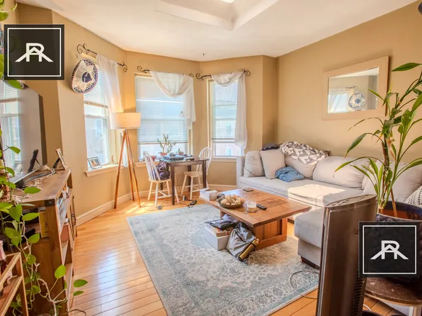 90 Gordon St #401, Brighton, MA 02135