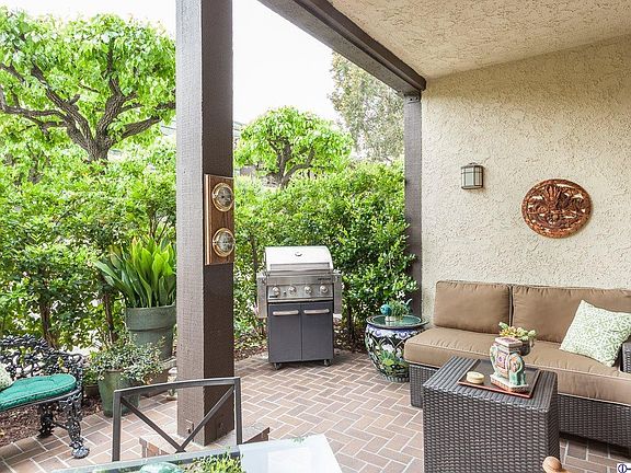 5th image of 885 S Orange Grove Blvd APT 35
