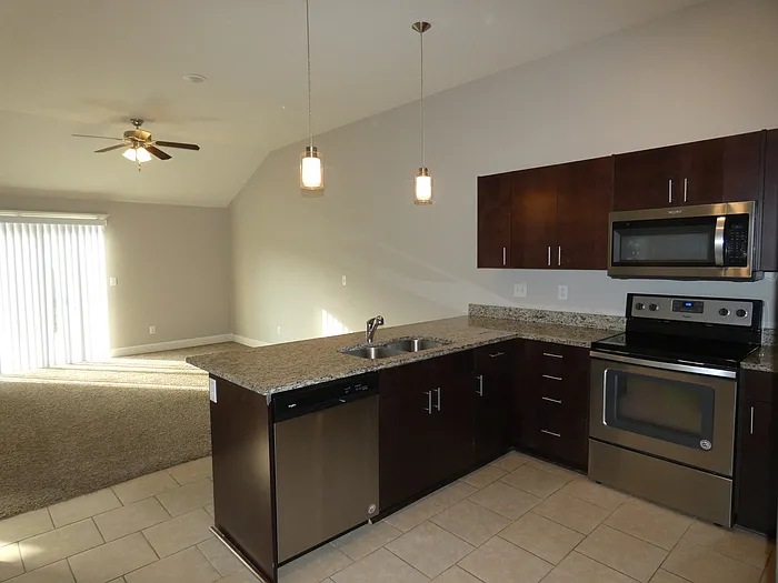 9229 N Gower Ave — Photo 9