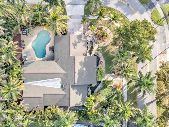 980 SW 70th Avenue, Plantation, FL 33317