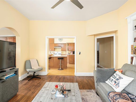 4th image of 318 William Street