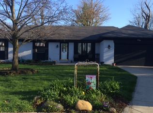 8412 Chickasaw Ct, Indianapolis, IN